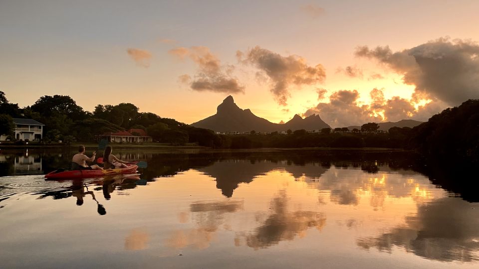 Expérience insolite à Maurice: kayak au lever du soleil sur la rivière Tamarin